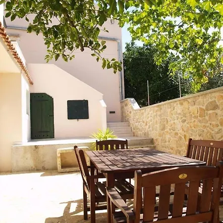 Holiday House With A Parking Space Preko, Ugljan - 20852 * Preko